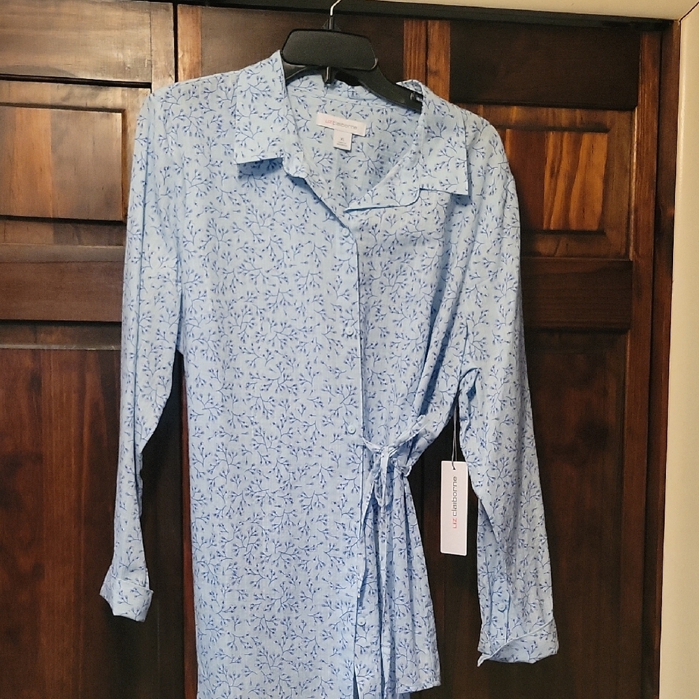 Liz Claiborne Light Blue Patterned Blouse